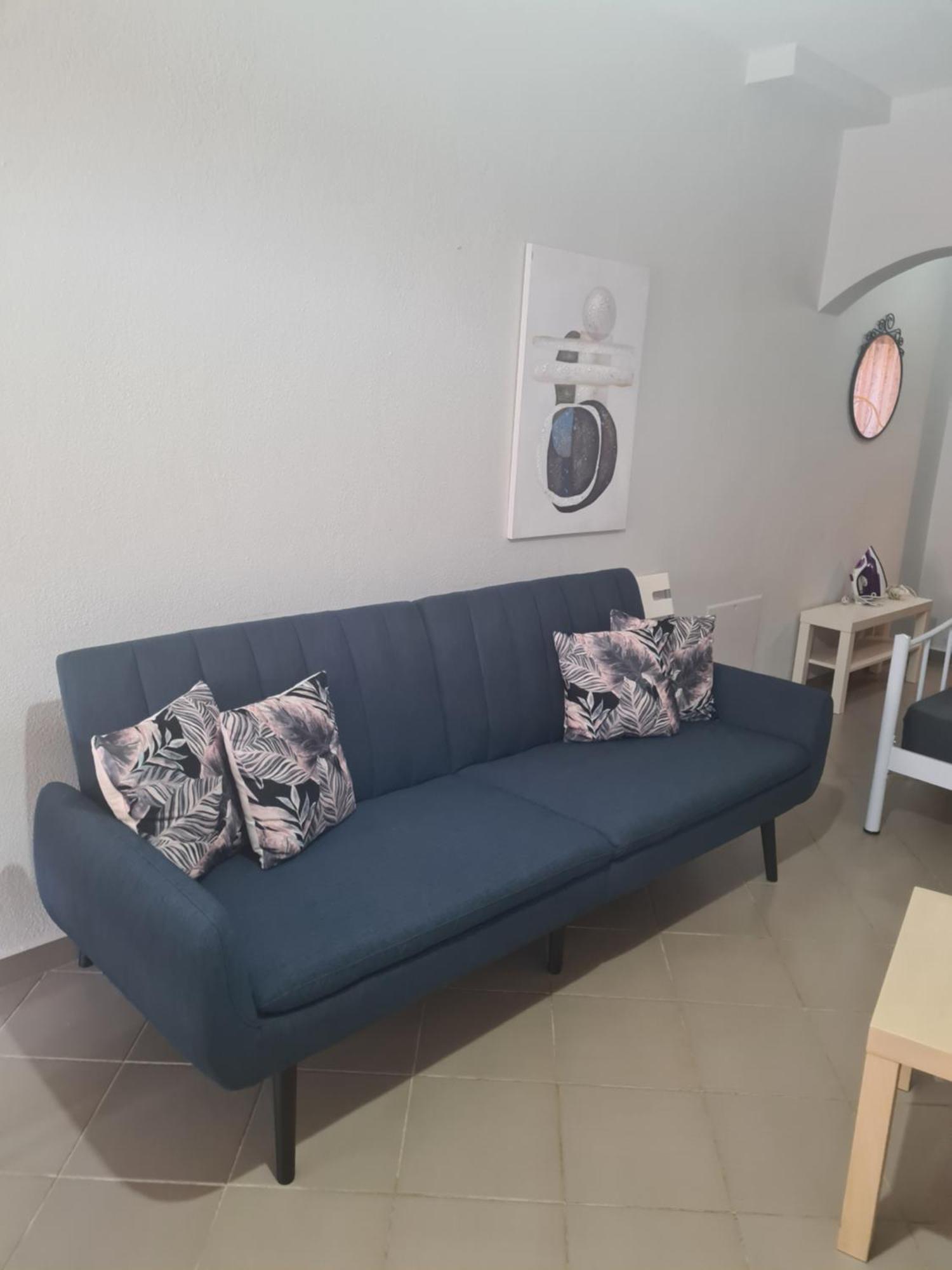 Makis Apartments Touzla Ofrinion Bagian luar foto