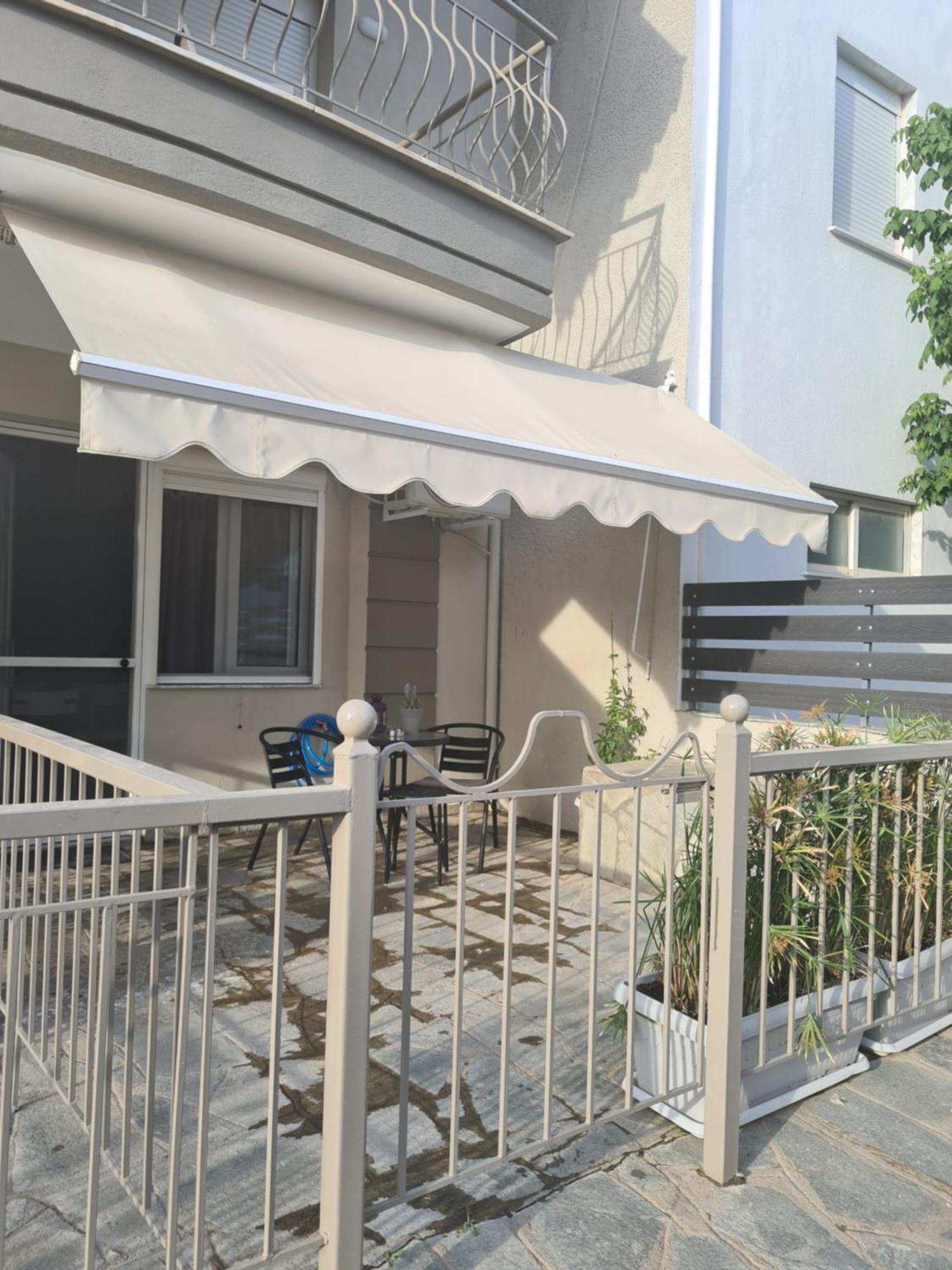 Makis Apartments Touzla Ofrinion Bagian luar foto